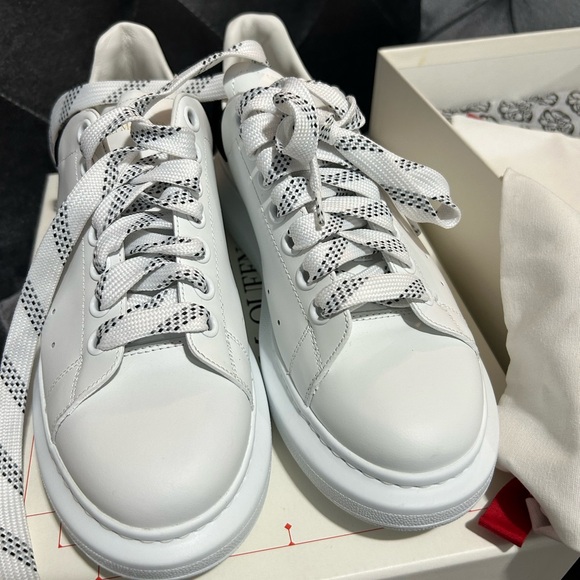 Alexander McQueen White and Black Chunky Sole Sneakers